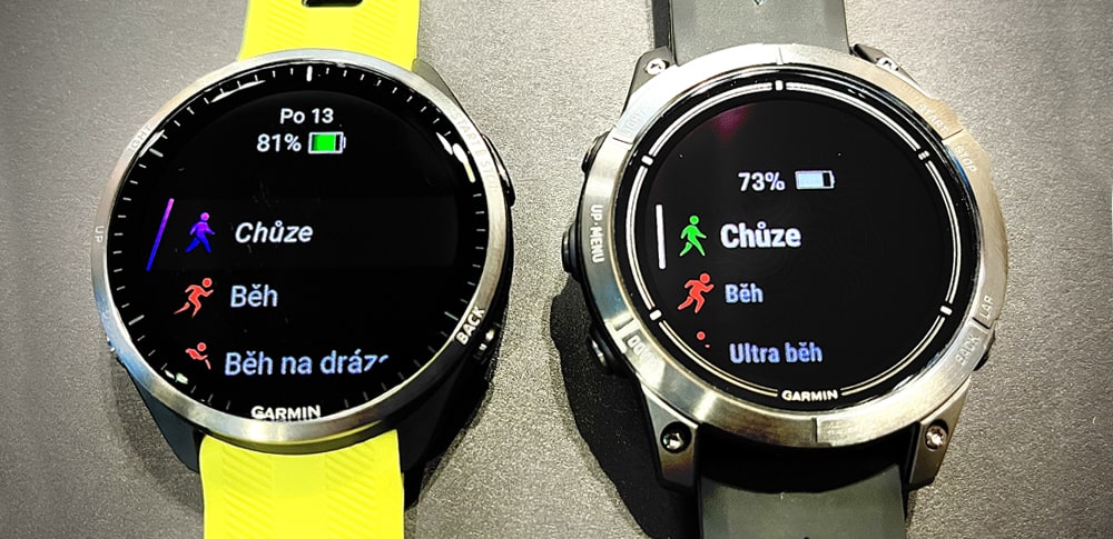 Hodinky Garmin Forerunner 965 vlevo, hodinky Epix 2 vpravo